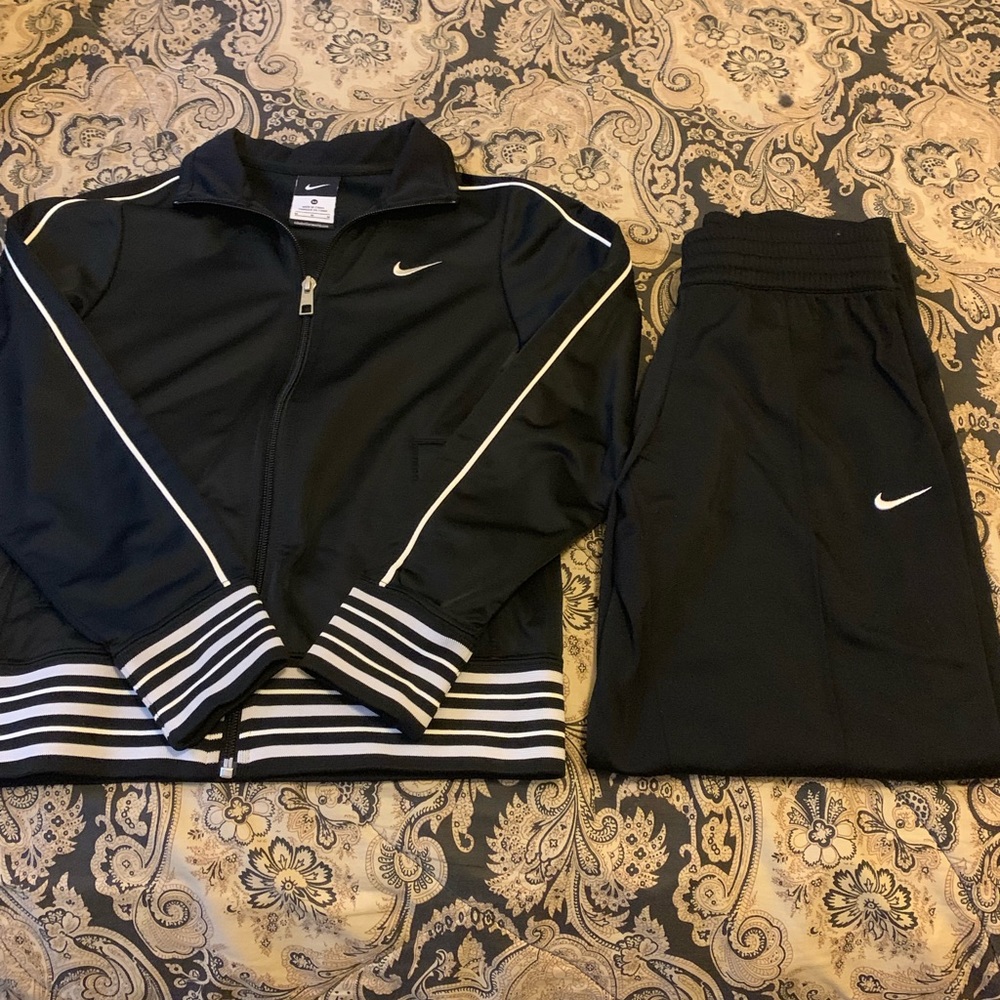 Girls Nike Suit